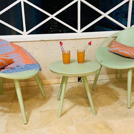 Beautiful Studio Two Steps To The Beach Торевиеха Екстериор снимка