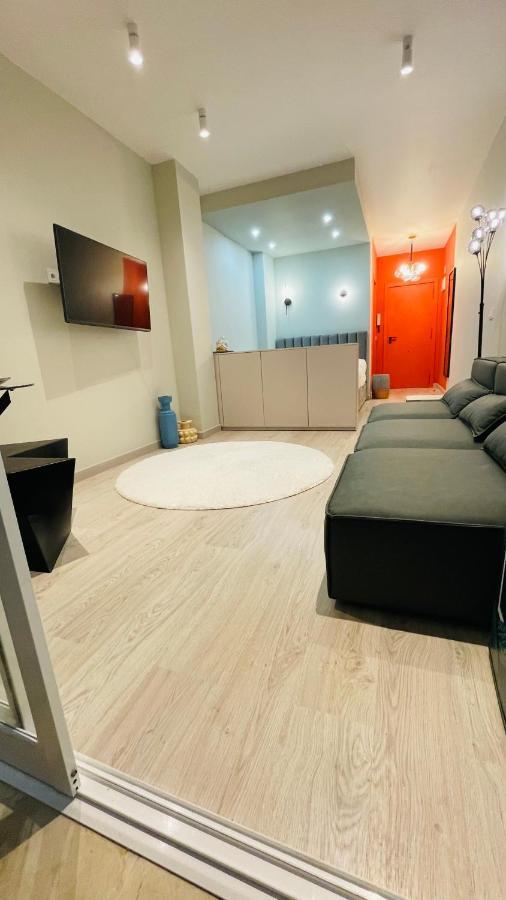 Beautiful Studio Two Steps To The Beach Торевиеха Екстериор снимка